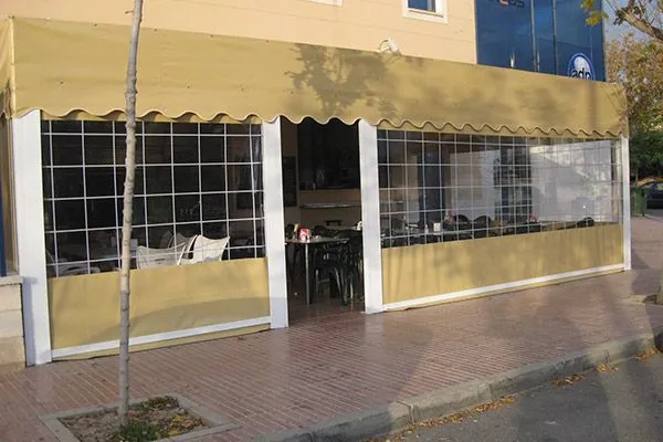 Toldo Cortavientos en Huelva — Toldos Navarro