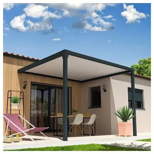 Pérgola bioclimática instalada en Huelva — Toldos Navarro